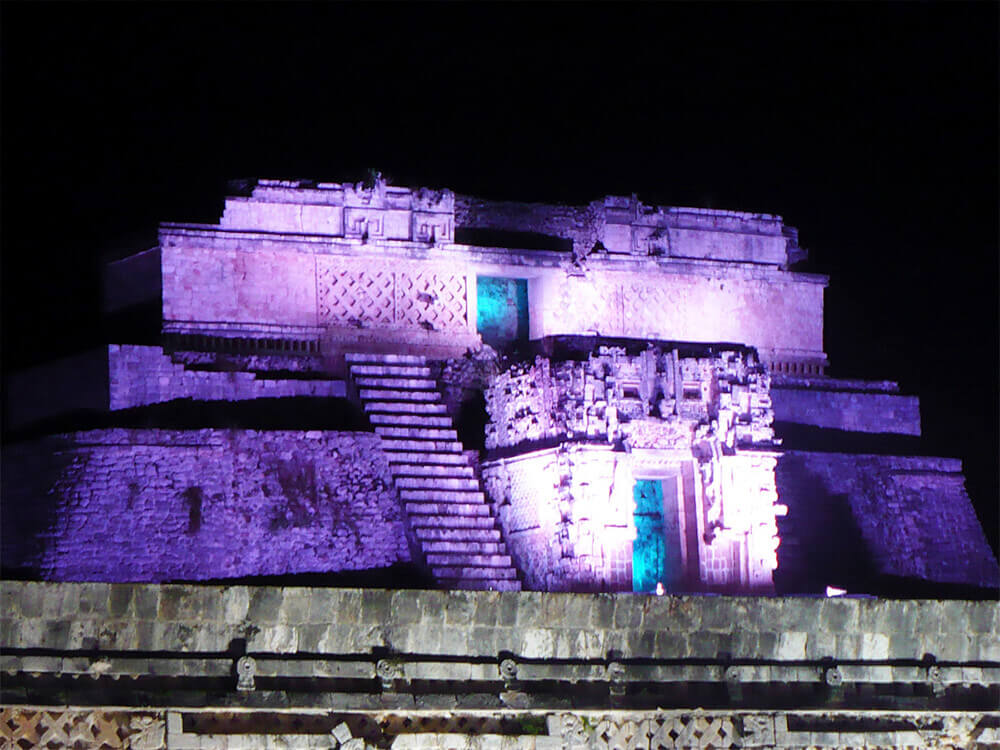 Uxmal Luz y sonido desde Mérida 